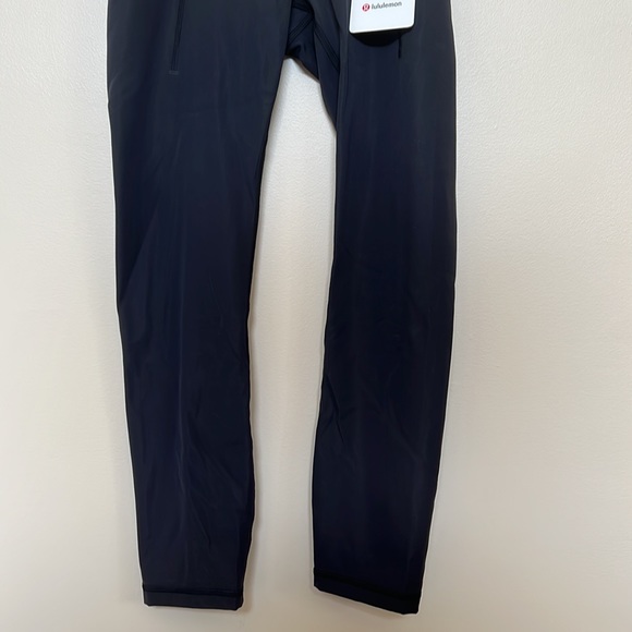 NWT❗️ Lululemon Power Thru Crop 23” - Picture 4 of 7
